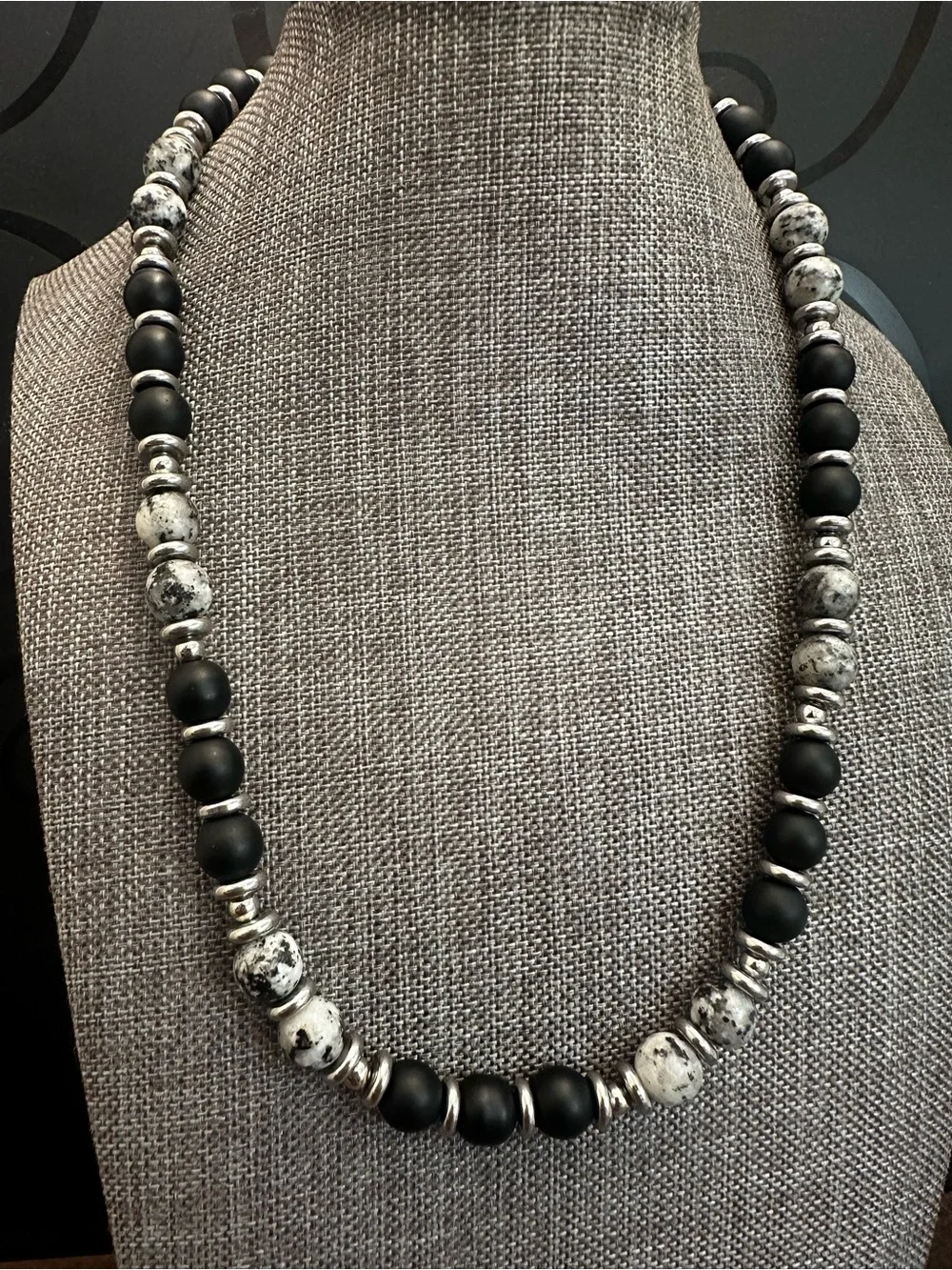 Black & White Beaded Necklace - Elegant Unisex Jewelry